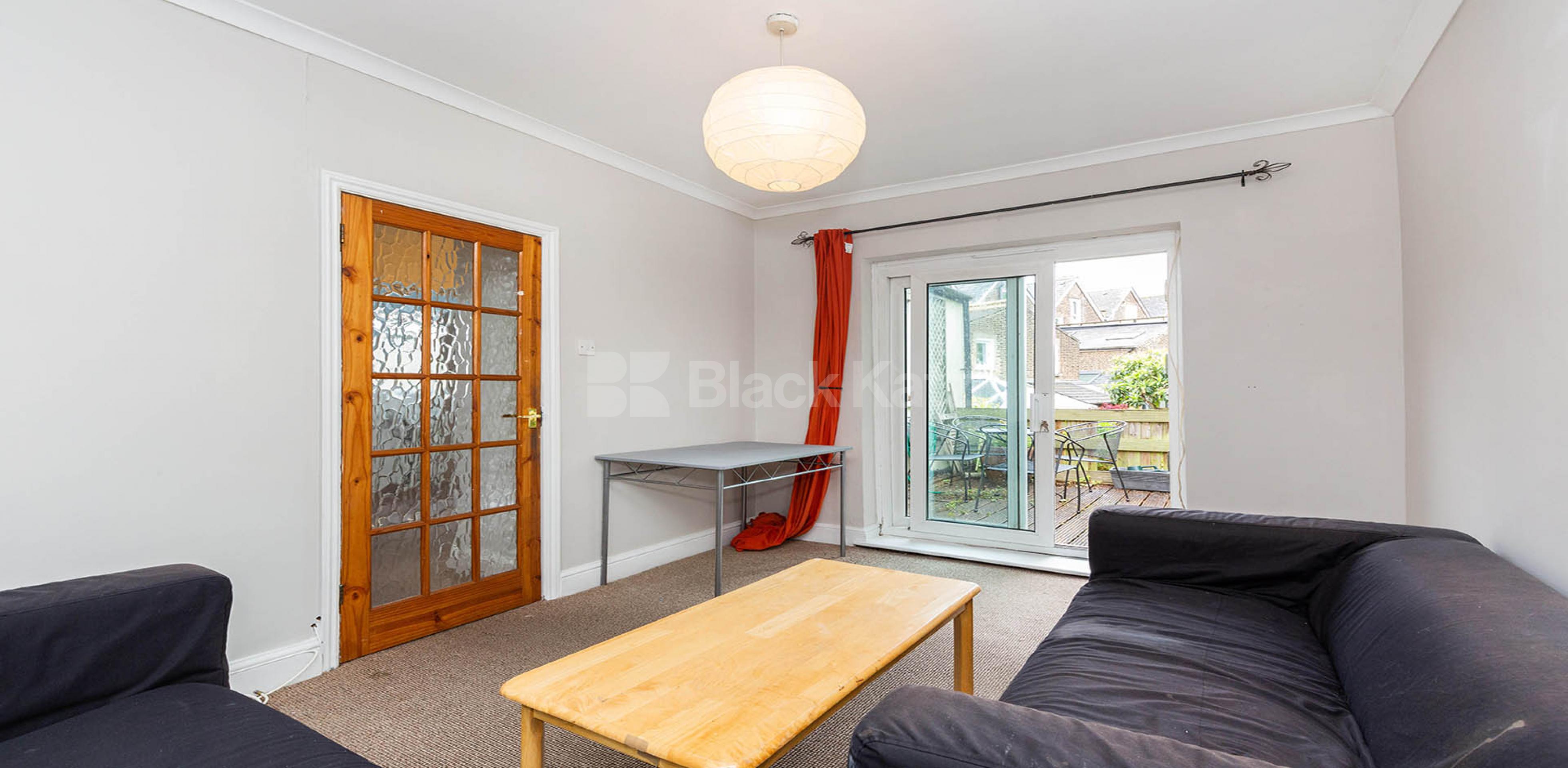 			PRIVATE ROOF TERRACE, 3 Bedroom, 1 bath, 1 reception Flat			 Upper Tollington Park N4, FINSBURY PARK / STROUD GREEN N4